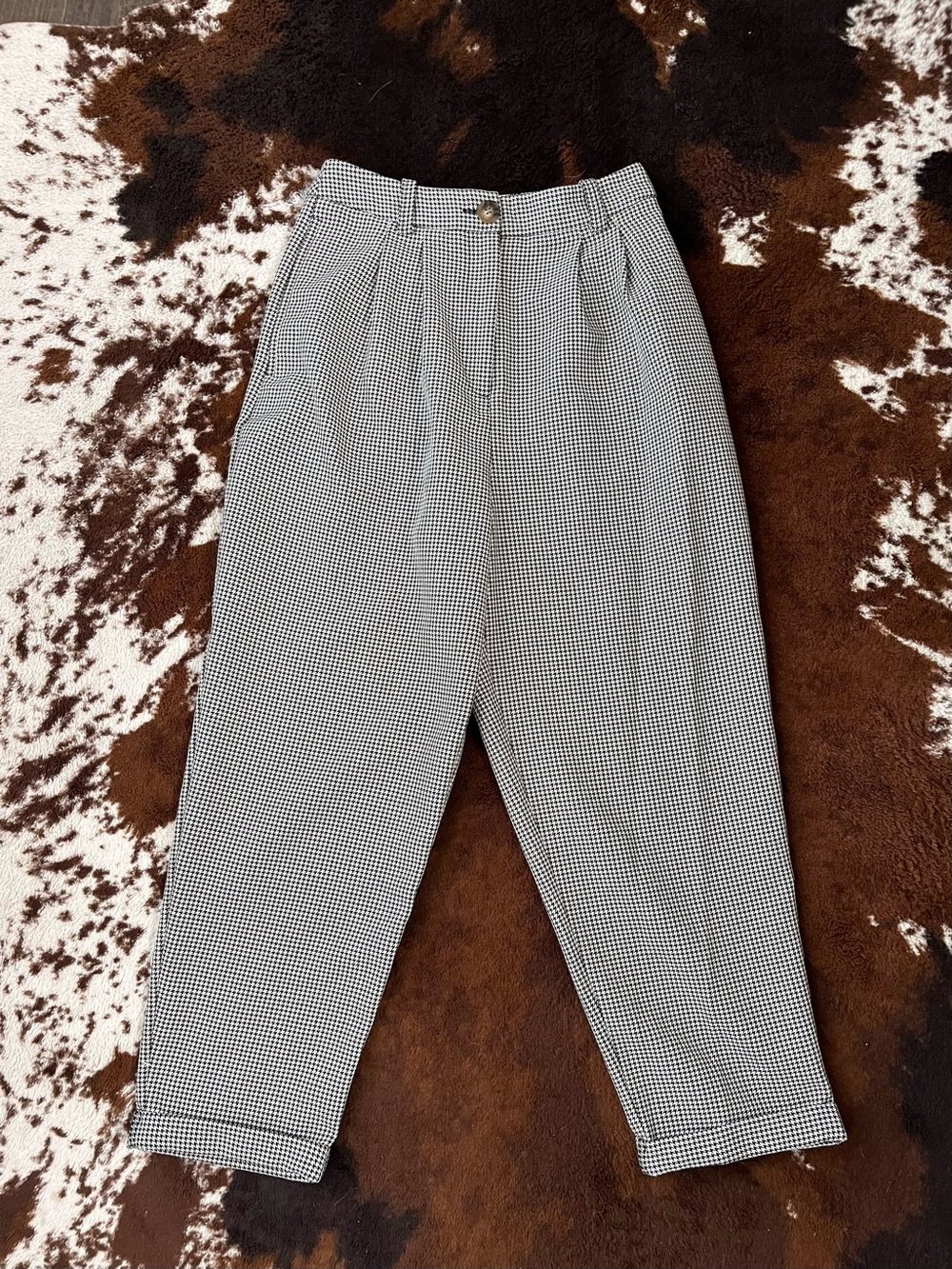 Women’s TopShop Cropped Checkered Trousers | White + Forest Green | Size: 2